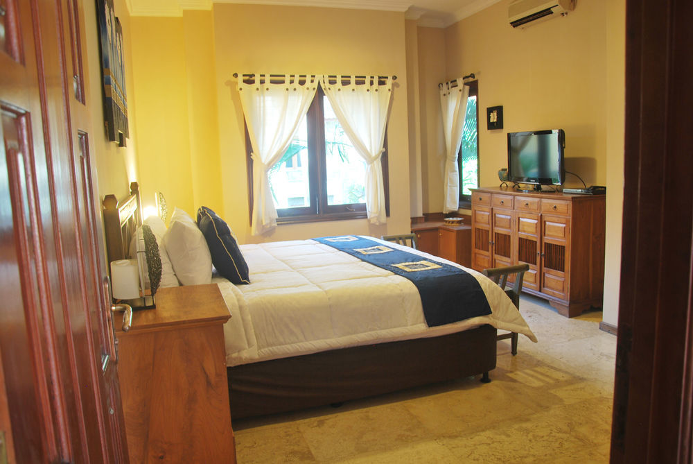 Kuta Holiday Villas Exterior foto