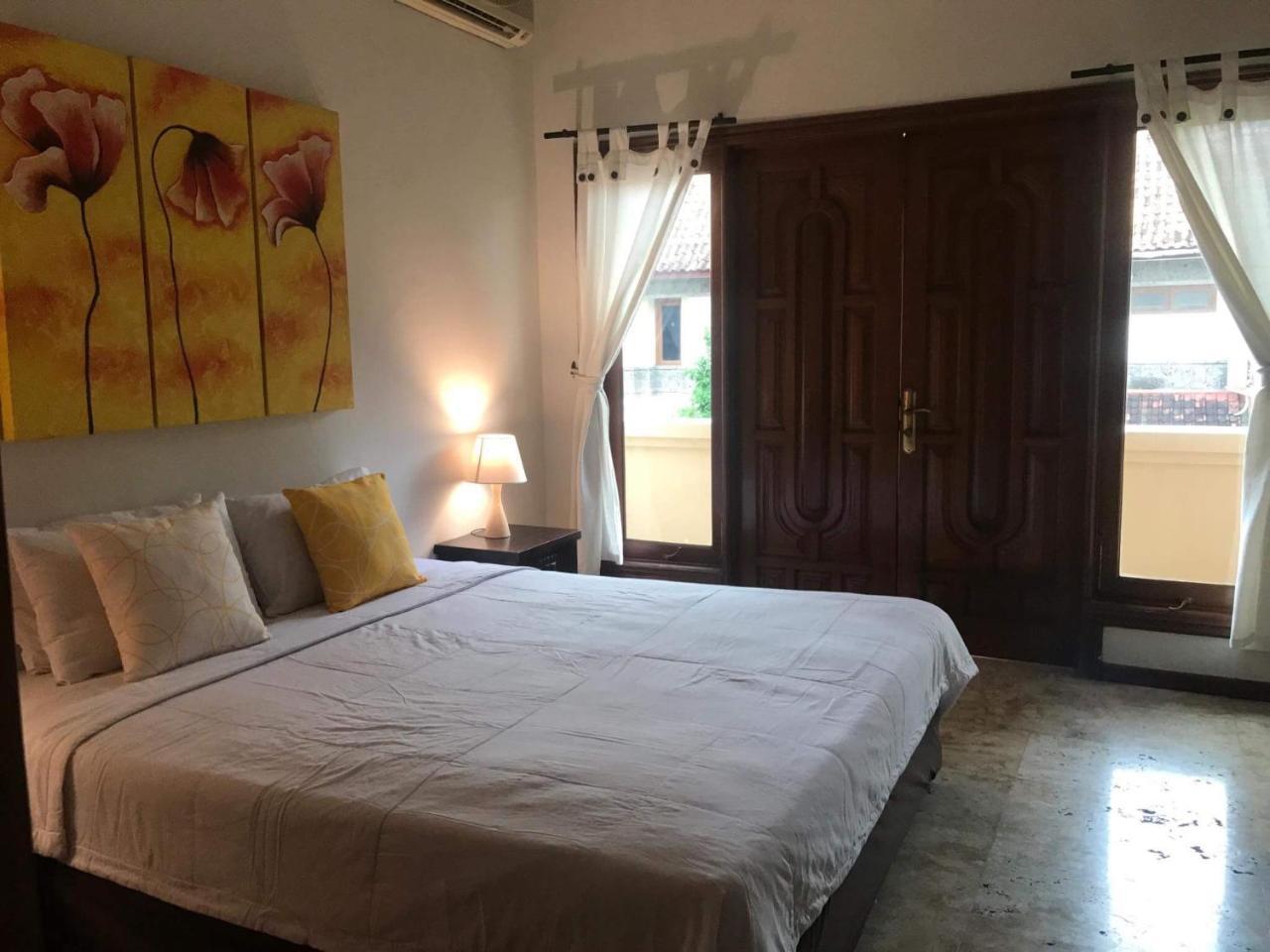Kuta Holiday Villas Exterior foto