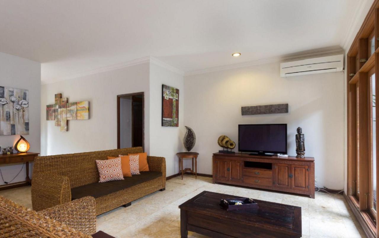 Kuta Holiday Villas Exterior foto
